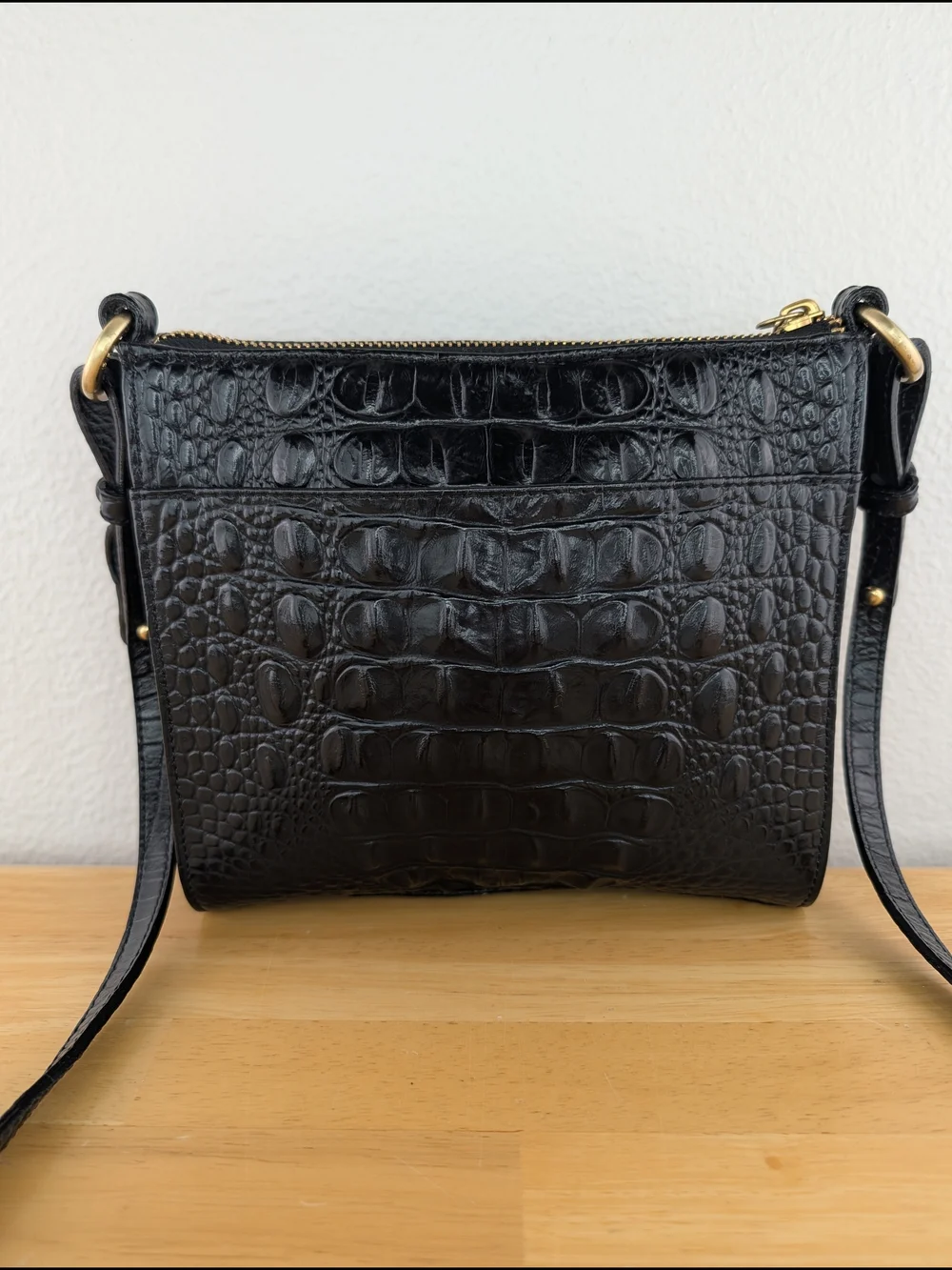 Brahmin Mimosa Manhattan Black Croc-Embossed Leather Crossbody Bag Tassel Detail - Picture 4 of 16